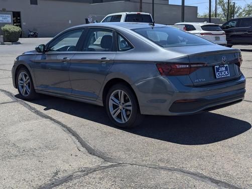 PLATINUM GRAY 2024 Volkswagen Jetta 1.5T SE