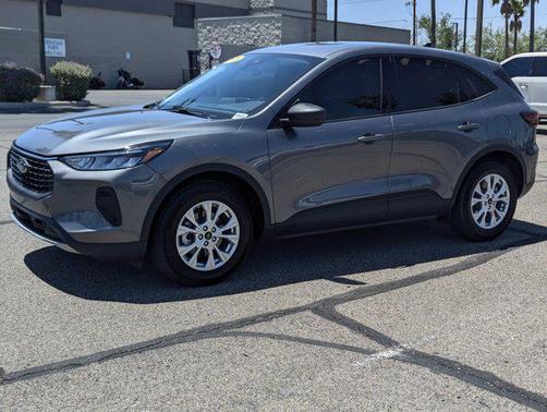 Carbonized Gray Metallic 2025 Ford Escape Active