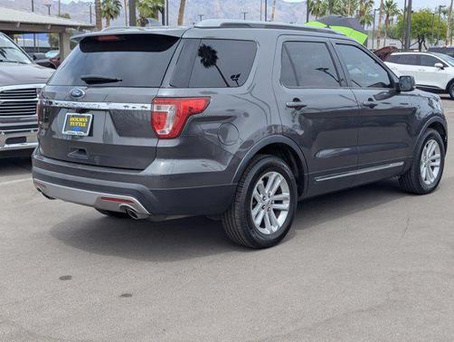 White Platinum Metallic Tri-Coat 2016 Ford Explorer XLT