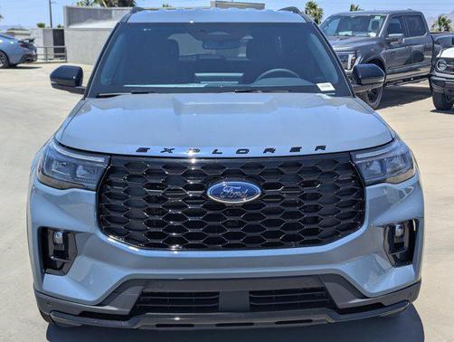 Vapor Blue Metallic 2026 Ford Explorer ST-Line