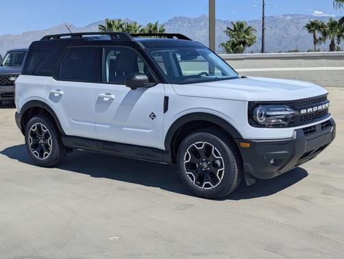 Oxford White 2026 Ford Bronco Sport Outer Banks