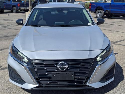Brilliant Silver Metallic 2024 Nissan Altima 2.5 SV
