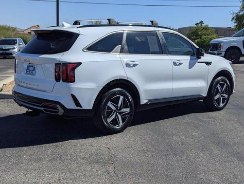 Glacial White Pearl 2022 Kia Sorento S