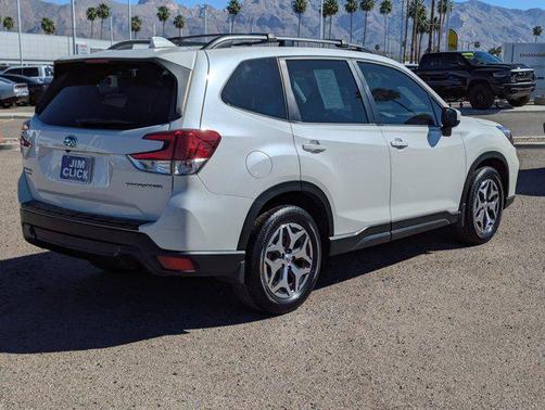 Crystal White Pearl 2021 Subaru Forester Premium