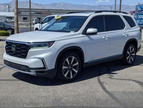 Platinum White Pearl 2025 Honda Pilot Elite