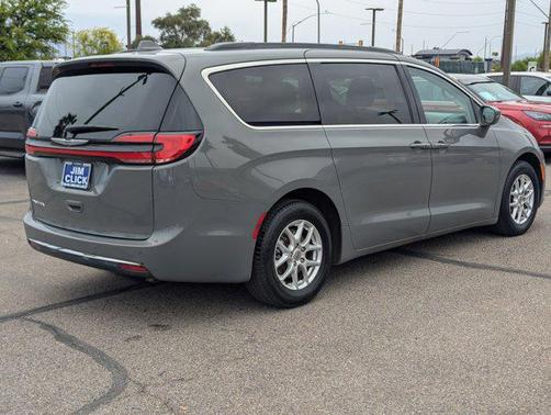 Ceramic Gray Clearcoat 2022 Chrysler Pacifica Touring L