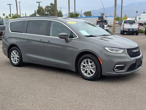 Ceramic Gray Clearcoat 2022 Chrysler Pacifica Touring L