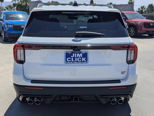 Star White Metallic Tri-Coat 2026 Ford Explorer ST