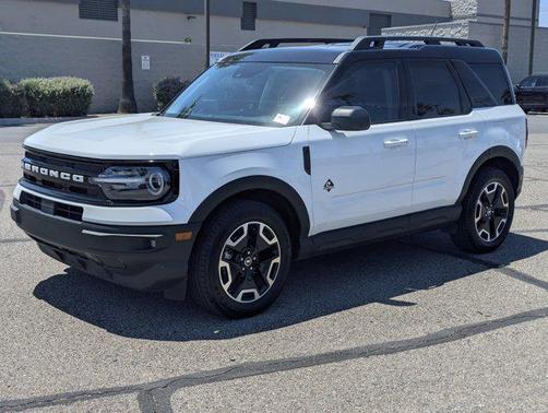 Oxford White 2022 Ford Bronco Sport Outer Banks