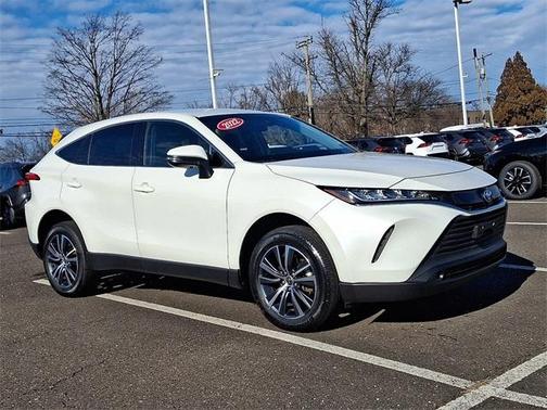 2022 Toyota Venza LE