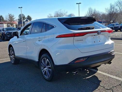 2022 Toyota Venza LE