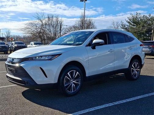 2022 Toyota Venza LE