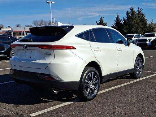 2022 Toyota Venza LE