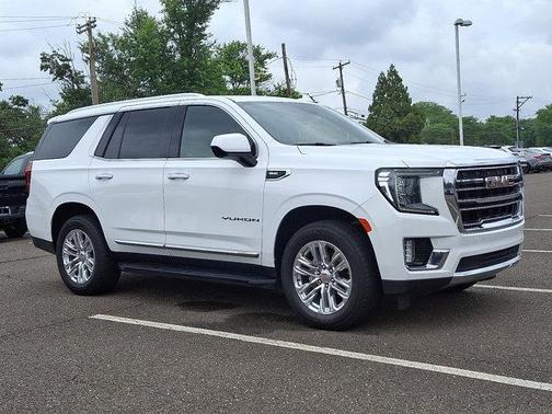 2024 GMC Yukon SLT