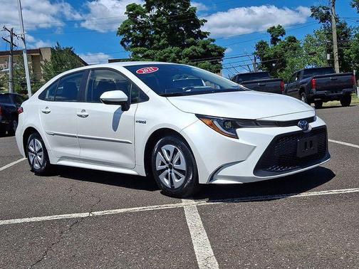 Blizzard Pearl 2021 Toyota Corolla Hybrid LE