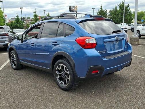 Quartz Blue Pearl 2017 Subaru Crosstrek 2.0i Limited
