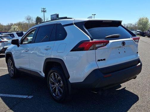 2025 Toyota RAV4 Hybrid XLE Premium