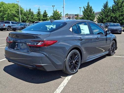 UNDERGROUND 1L7 2026 Toyota Camry SE