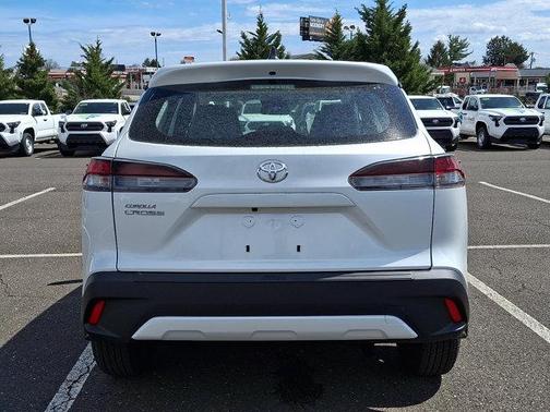 Wind Chill Pearl 2026 Toyota Corolla Cross L