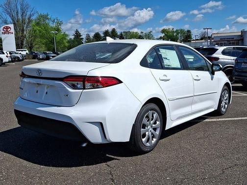 Ice 2026 Toyota Corolla LE