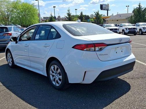 Ice 2026 Toyota Corolla LE