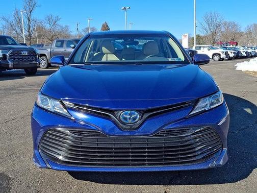 2018 Toyota Camry Hybrid LE