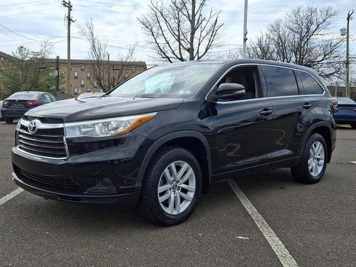 2016 Toyota Highlander LE