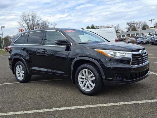 2016 Toyota Highlander LE