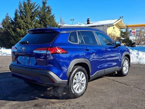 2025 Toyota Corolla Cross LE