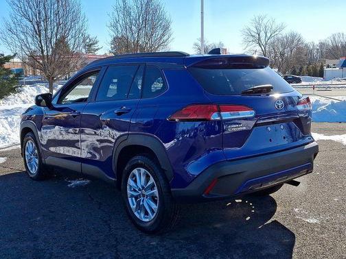 2025 Toyota Corolla Cross LE