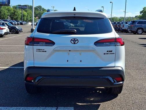 Wind Chill Pearl 2025 Toyota Corolla Cross Hybrid XSE