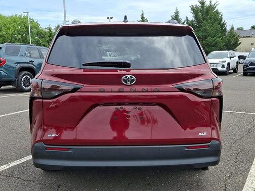 Ruby Flare Pearl 2026 Toyota Sienna XLE