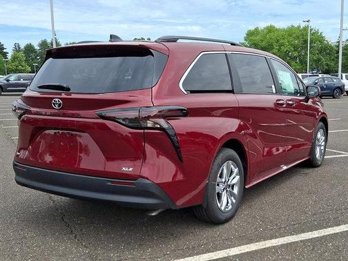 Ruby Flare Pearl 2026 Toyota Sienna XLE