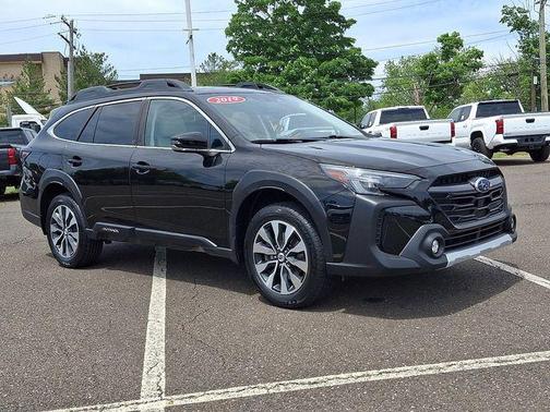 Crystal Black Silica 2023 Subaru Outback Limited