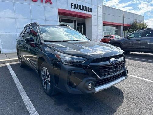 Crystal Black Silica 2023 Subaru Outback Limited