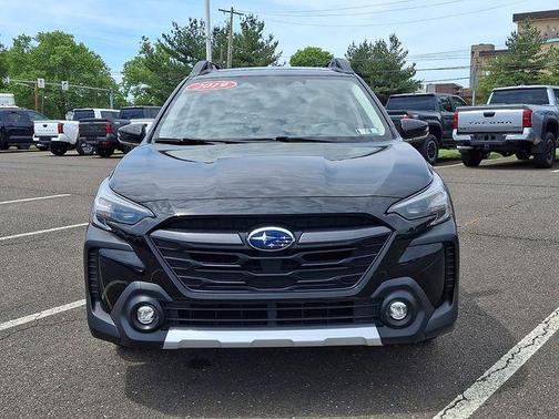 Crystal Black Silica 2023 Subaru Outback Limited