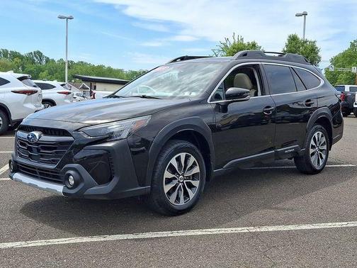 Crystal Black Silica 2023 Subaru Outback Limited