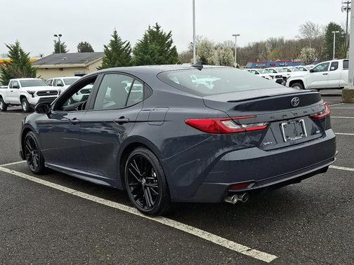 UNDERGROUND 1L7 2025 Toyota Camry SE