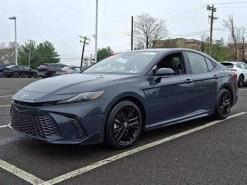 UNDERGROUND 1L7 2025 Toyota Camry SE