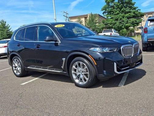 Carbon Black Metallic 2024 BMW X5 xDrive40i