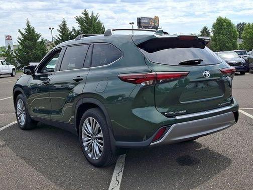 Cypress 2024 Toyota Highlander Platinum