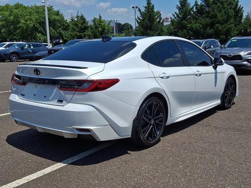 Wind Chill Pearl 2025 Toyota Camry XSE
