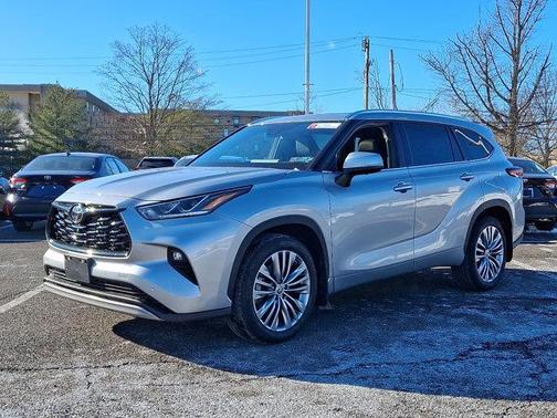 2024 Toyota Highlander Platinum