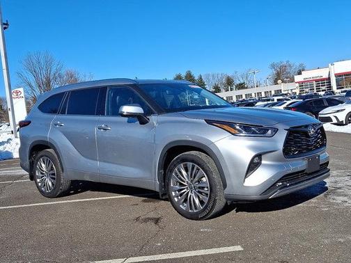 2024 Toyota Highlander Platinum