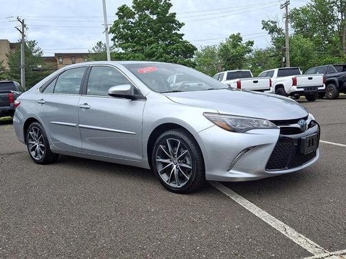 Celestial Silver Metallic 2017 Toyota Camry XSE