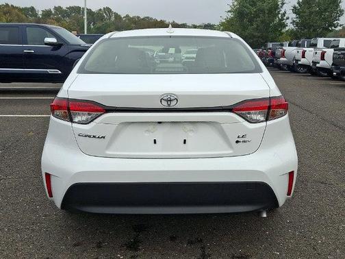 Ice 2027 Toyota Corolla LE