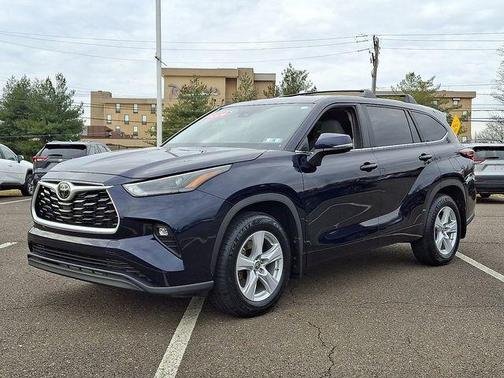 2024 Toyota Highlander LE