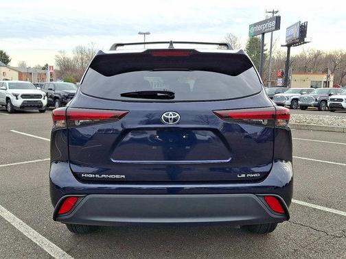 2024 Toyota Highlander LE