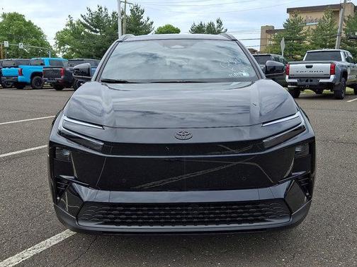 Midnight Black Metallic 2026 Toyota C-HR XSE