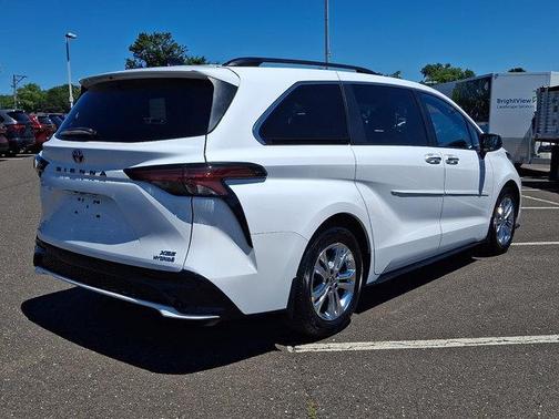 Ice 2023 Toyota Sienna XSE